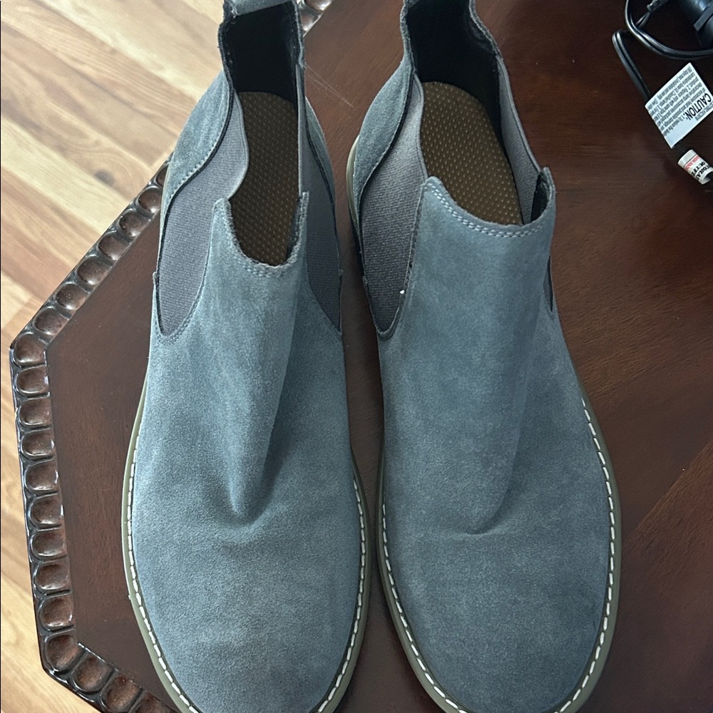 Gray Suede Men's Chelsea Boots